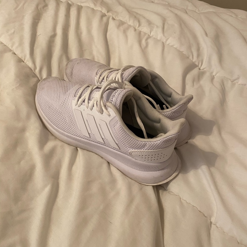 all white adidas tennis shoes